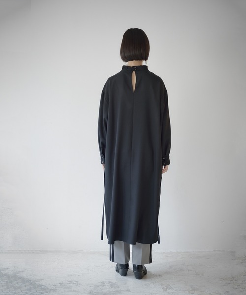 La SRIC（ラスリック）の「La SRIC / カットJQハイネックOP（ワンピース・レディース・ブラック/ベージュ/グレー・38）」の14枚目の写真