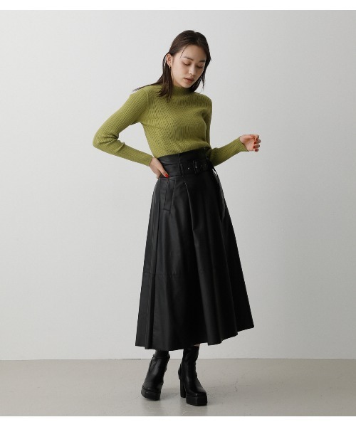 AZUL by moussy(アズールバイマウジー)の「FAUX LEATHER HIGH WAIST SKIRT/フェイクレザーハイウェストスカート(スカート・レディース・ブラック/マジェンタ/カーキ・SMALL/MEDIUM)」の20枚目の写真