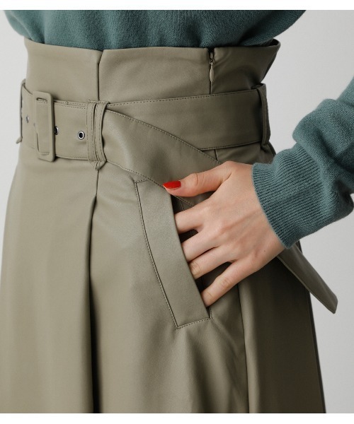 AZUL by moussy(アズールバイマウジー)の「FAUX LEATHER HIGH WAIST SKIRT/フェイクレザーハイウェストスカート(スカート・レディース・ブラック/マジェンタ/カーキ・SMALL/MEDIUM)」の12枚目の写真