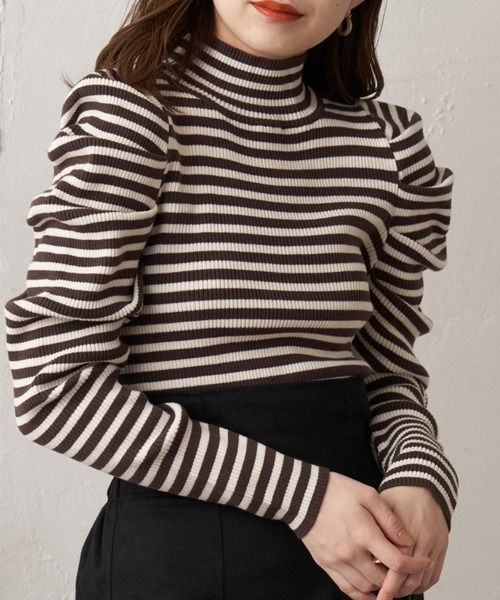 Chico（チコ）の「【新色追加】ハイネックパワショルリブニット（ニット/セーター・レディース・ブラック/ブラウン/アイボリー/ホワイト系その他/ブラウン系その他2/ホワイト系その他2/ライトブルー・FREE）」の6枚目の写真