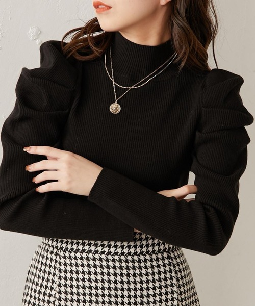 Chico（チコ）の「【新色追加】ハイネックパワショルリブニット（ニット/セーター・レディース・ブラック/ブラウン/アイボリー/ホワイト系その他/ブラウン系その他2/ホワイト系その他2/ライトブルー・FREE）」の4枚目の写真