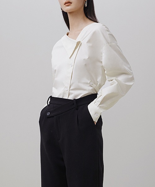 UNSPOKEN(アンスポクン)の「【UNSPOKEN】Off-white asymmetric lapel shirt UQ21S120(シャツ/ブラウス・レディース・ホワイト・S/M)」の3枚目の写真