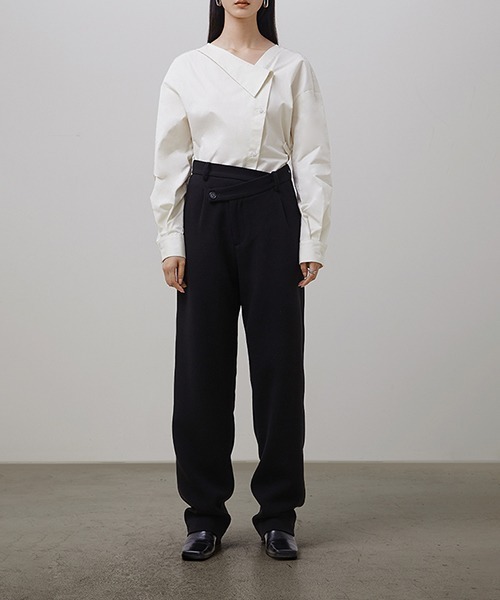 UNSPOKEN(アンスポクン)の「【UNSPOKEN】Off-white asymmetric lapel shirt UQ21S120(シャツ/ブラウス・レディース・ホワイト・S/M)」の4枚目の写真