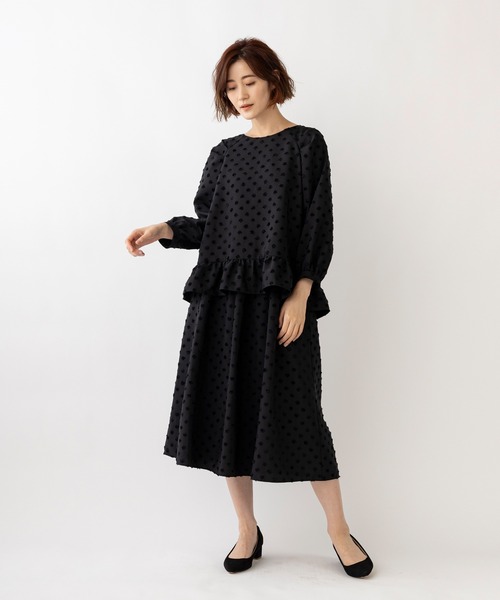 フード付きブラック ベスト ギャザー付き　ソーノ　SONO フード付きブラック ベスト ギャザー付き ソーノ SONO