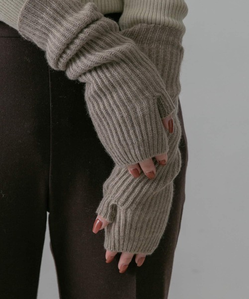 URBAN RESEARCH ROSSO WOMEN(アーバンリサーチ ロッソ)の「ALPO ニットグローブ(手袋・レディース・アイボリー/グレー系その他/ブラウン系その他・-)」の12枚目の写真