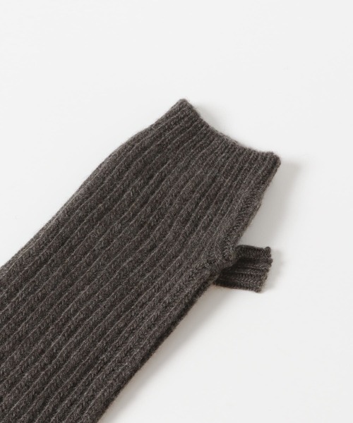 URBAN RESEARCH ROSSO WOMEN(アーバンリサーチ ロッソ)の「ALPO ニットグローブ(手袋・レディース・アイボリー/グレー系その他/ブラウン系その他・-)」の7枚目の写真