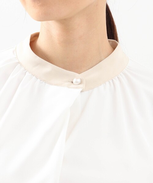 DRESKIP(ドレスキップ)の「◆【S-LL】パール調ボタン付お袖ボリュームブラウス(シャツ/ブラウス・レディース・サンドベージュ/ホワイト系6/グリーン系・01/02/03/04)」の7枚目の写真
