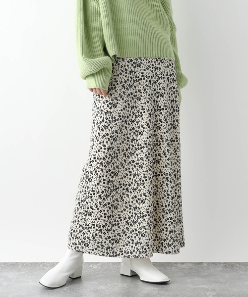 A part by(アパートバイ)の「フラワーナロースカート 262670(スカート・レディース・アイボリー/ブラック/ライトグリーン・FREE)」の4枚目の写真