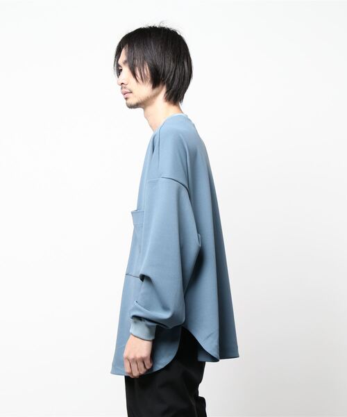 UNITED TOKYO(ユナイテッドトウキョウ)の「ダブルポケットプルオーバー(Tシャツ/カットソー・メンズ・ブラック/ブルー/カーキ・1/2)」の5枚目の写真