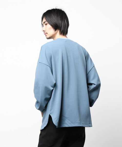 UNITED TOKYO(ユナイテッドトウキョウ)の「ダブルポケットプルオーバー(Tシャツ/カットソー・メンズ・ブラック/ブルー/カーキ・1/2)」の4枚目の写真