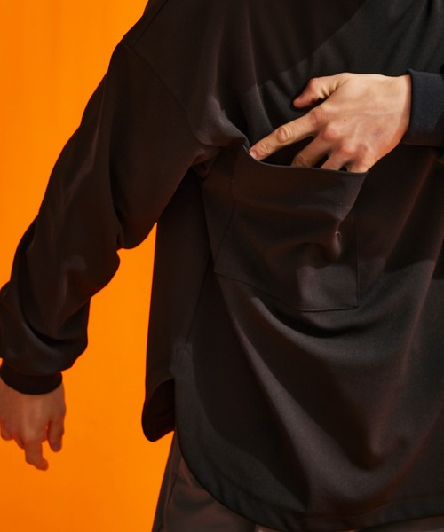 UNITED TOKYO(ユナイテッドトウキョウ)の「ダブルポケットプルオーバー(Tシャツ/カットソー・メンズ・ブラック/ブルー/カーキ・1/2)」の6枚目の写真