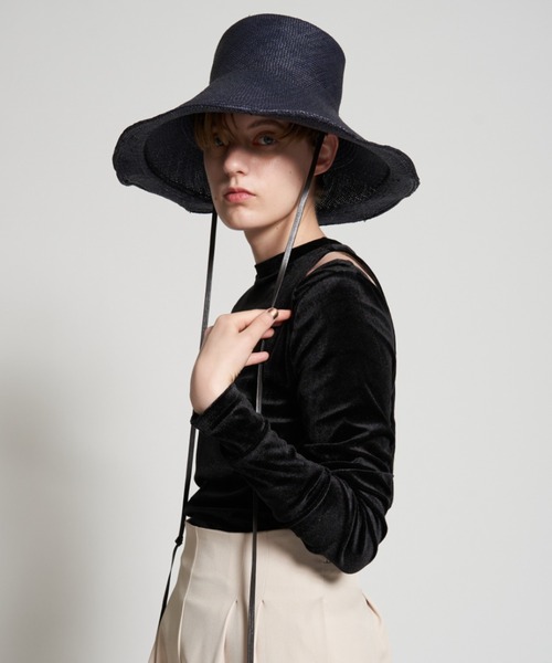 Solace(ソレイス)の「ショルダーカットベロアタイトトップス(Tシャツ/カットソー・レディース・ベージュ/グリーン/ブラック・FREE)」の6枚目の写真