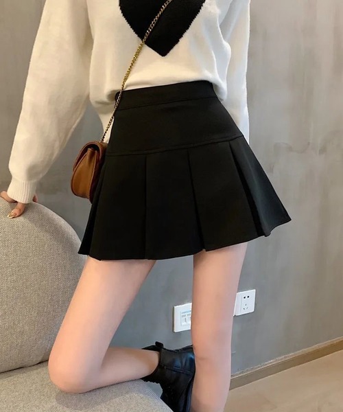 Jewelobe(ジュエローブ)の「プリーツミニスカート(スカート・レディース・ホワイト/チャコールグレー/ブラック・S/M)」の4枚目の写真