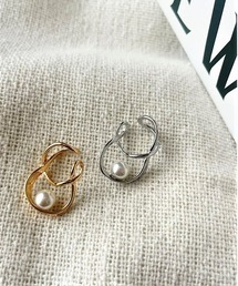 mou（モウ）の「ねじれフックポイントパールイヤーカフ（片耳用）（ピアス（片耳用））」