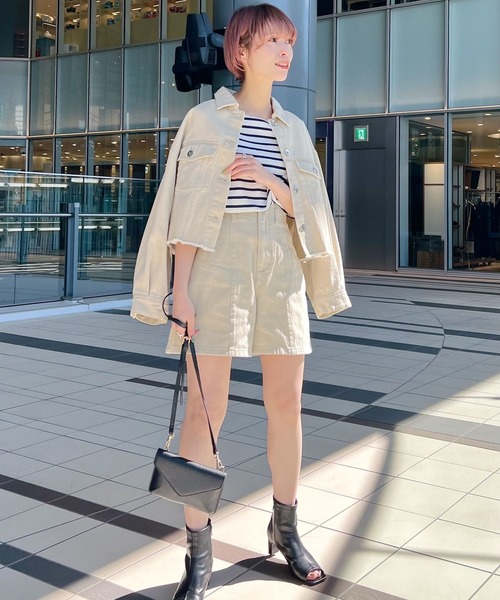 mysty woman(ミスティウーマン)の「バックレースアップデニムショートパンツ 269641(デニムパンツ・レディース・ベージュ/ピンク/モカ・FREE)」の6枚目の写真