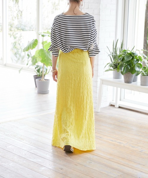 INED CLARO(イネドクラロ)の「リップルフレアスカート(スカート・レディース・ブラック/オフホワイト/イエロー・フリー)」の6枚目の写真