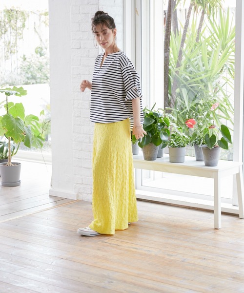 INED CLARO(イネドクラロ)の「リップルフレアスカート(スカート・レディース・ブラック/オフホワイト/イエロー・フリー)」の20枚目の写真