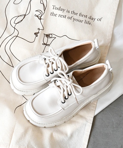 NOFALL（ノーフォール）の「厚底レースアップシューズ（ドレスシューズ・レディース・ベージュ/ブラック・M/3L/LL/S/L）」の2枚目の写真