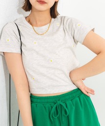 フラワー刺繍Tシャツ