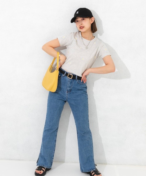 nemne store(ネンネストア)の「フラワー刺繍Tシャツ(Tシャツ/カットソー・レディース・オフホワイト/オレンジ/オートミール・フリー)」の18枚目の写真