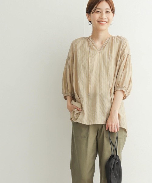 URBAN RESEARCH DOORS（アーバンリサーチドアーズ）の「シアーストライプギャザーブラウス（シャツ/ブラウス・レディース・ベージュ/ブルー/ミント・MEDIUM）」の6枚目の写真