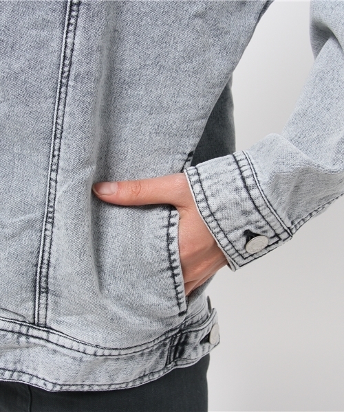 WEGO（ウィゴー）の「WEGO/フード付きドルマンGジャン（デニムジャケット・レディース・インディゴブルー/ライトインディゴブルー・FREE）」の8枚目の写真