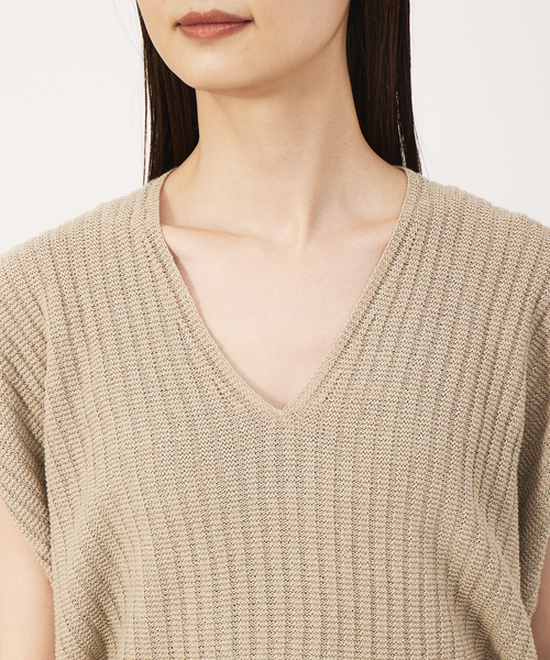 qualite（カリテ）の「変形Vネックニット（ニット/セーター・レディース・ライトブルー/ベージュ/イエロー/ダークネイビー・フリー）」の6枚目の写真