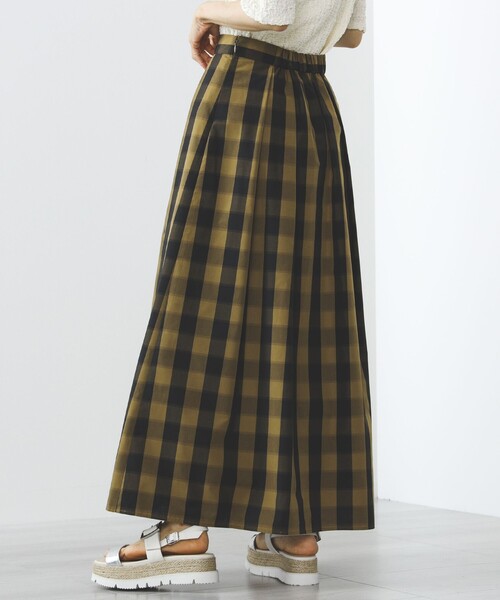 BEAMS HEART（ビームスハート）の「BEAMS HEART / チェック柄 タックフレアスカート（スカート・レディース・ネイビー/ブラウン・FREE）」の22枚目の写真