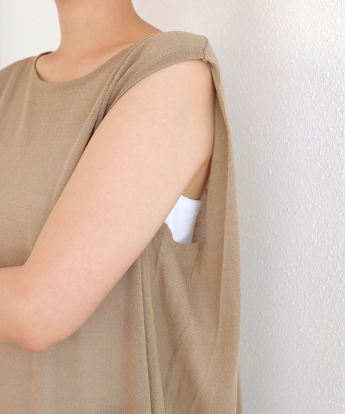 andme（アンドミー）の「リネンタッチノースリーブニットトップス（ニット/セーター・レディース・ブラック/オフホワイト/グレイッシュベージュ/ピンク/グリーン/オレンジ・M）」の9枚目の写真