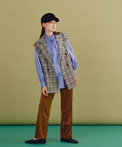 N.（N. Natural Beauty Basic）（エヌエヌナチュラルビューティーベーシック）の「【松井愛莉さん着用】《n.'look》◆シャイニーコーデュロイパンツ（その他パンツ・レディース・イエロー/パープル・MEDIUM）」の12枚目の写真