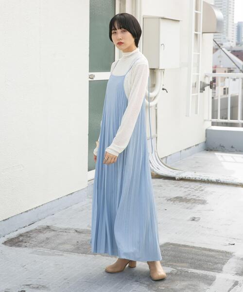 KBF(ケイビーエフ)の「2WAYプリーツキャミワンピース(ワンピース・レディース・ブラック/ダークブラウン/ブルー・ONE)」の9枚目の写真