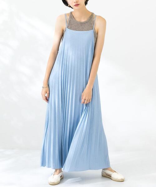 KBF(ケイビーエフ)の「2WAYプリーツキャミワンピース(ワンピース・レディース・ブラック/ダークブラウン/ブルー・ONE)」の11枚目の写真