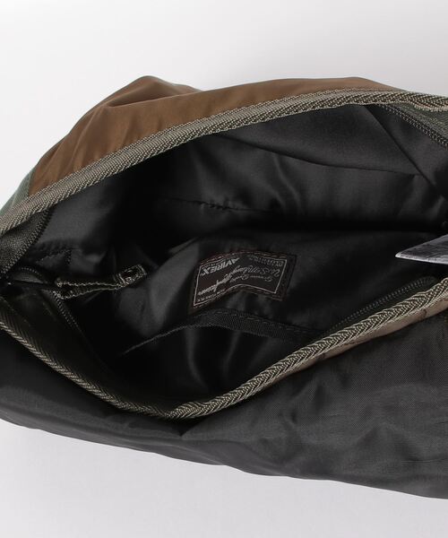 AVIREX（アヴィレックス）の「TOM CAT Ⅲ ミニ ショルダー バッグ / トムキャット Ⅲ ミニショルダー バッグ / AVIREX /アヴィレックス（ショルダーバッグ・メンズ・オリーブ系・F）」の4枚目の写真