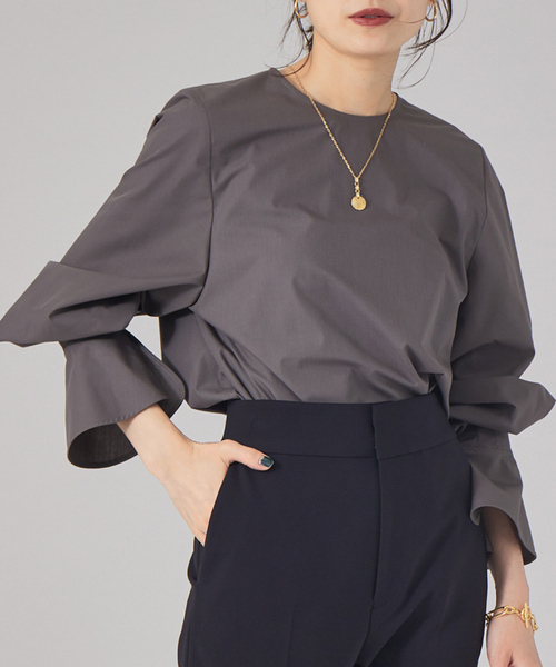 Rouge vif（ルージュヴィフ）の「タックフレアブラウス（シャツ/ブラウス・レディース・チャコールグレー/ブラウン/スモークピンク・フリー）」の2枚目の写真