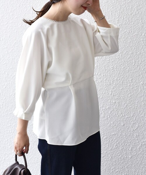 SHIPS（シップス）の「*〈手洗い可能〉スカラップレースペプラム2ＷＡＹブラウス◆（シャツ/ブラウス・レディース・ブラック/オフホワイト/グリーン/ダークブルー・ONE SIZE）」の19枚目の写真