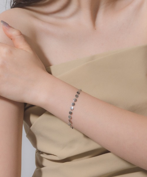 muku（ムク）の「金属アレルギー対応 ラウンドグレインブレスレット/サージカルステンレス/316L（ブレスレット・レディース・シルバー/ゴールド・FREE）」の11枚目の写真