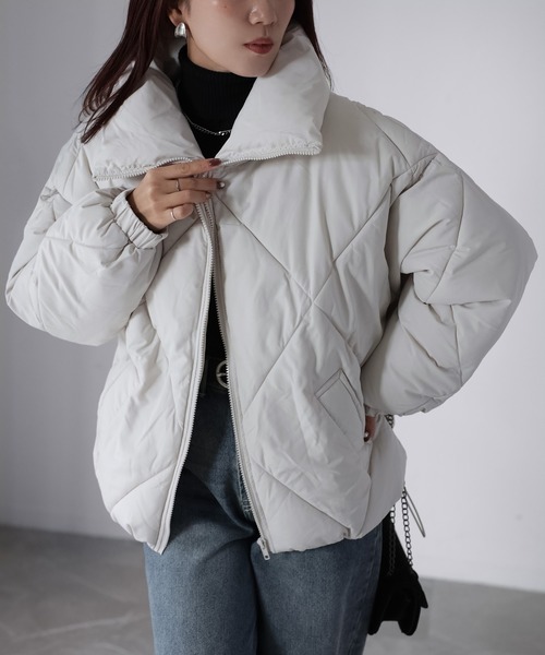 Riberry（リベリー）の「スタンドカラーキルティングダウン（ダウンジャケット/コート・レディース・オフホワイト/ブラック/カーキ・MEDIUM/LARGE）」の6枚目の写真