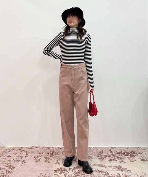 EPIMI E'PIMMY(エピミエピミー)の「サムホールデザインハイネックリブニット(ニット/セーター・レディース・ホワイト×ブラック/ブラック/オフホワイト・MEDIUM)」の6枚目の写真