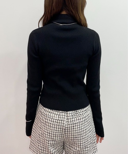 EPIMI E'PIMMY(エピミエピミー)の「サムホールデザインハイネックリブニット(ニット/セーター・レディース・ホワイト×ブラック/ブラック/オフホワイト・MEDIUM)」の12枚目の写真