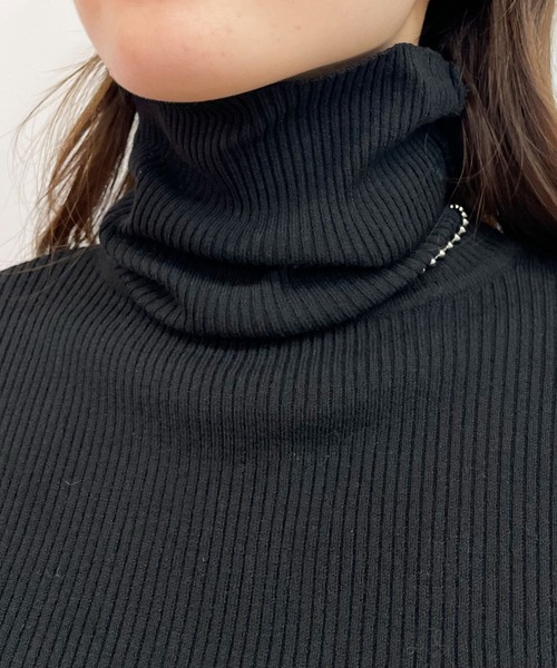 EPIMI E'PIMMY(エピミエピミー)の「サムホールデザインハイネックリブニット(ニット/セーター・レディース・ホワイト×ブラック/ブラック/オフホワイト・MEDIUM)」の14枚目の写真