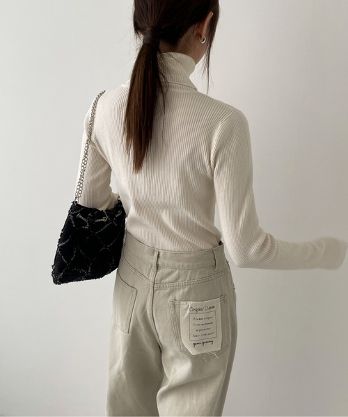 EPIMI E'PIMMY(エピミエピミー)の「サムホールデザインハイネックリブニット(ニット/セーター・レディース・ホワイト×ブラック/ブラック/オフホワイト・MEDIUM)」の20枚目の写真