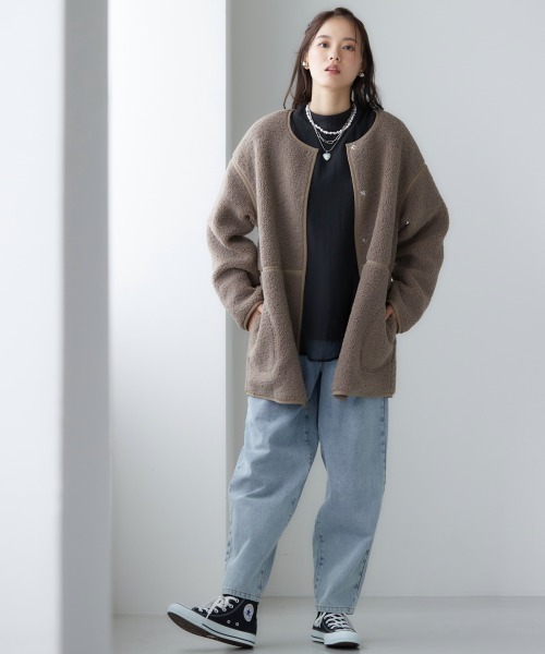 SMILE LAND(スマイルランド)の「大きいサイズ パイピングノーカラーボアコート(ノーカラージャケット・レディース・ピンクベージュ/モカ・L/4L/LL/3L)」の17枚目の写真