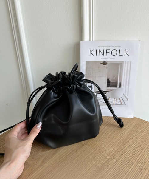 セール】フェイクレザー巾着ショルダーバッグ（ショルダーバッグ