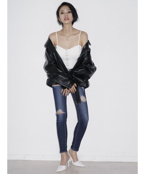 GYDA（ジェイダ）の「FRONTホック コルセットデザインビスチェ（キャミソール・レディース・ブラック/オフホワイト・FREE）」の13枚目の写真