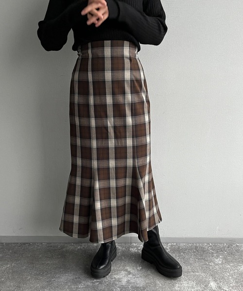 LOWRYS FARM（ローリーズファーム）の「チェックマーメイドスカート２　344639（スカート・レディース・カーキ/ブラウン/ブラック・MEDIUM/LARGE）」の5枚目の写真