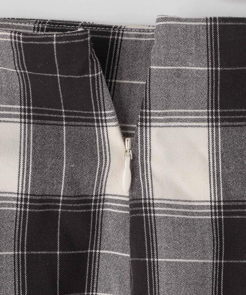 LOWRYS FARM（ローリーズファーム）の「チェックマーメイドスカート２　344639（スカート・レディース・カーキ/ブラウン/ブラック・MEDIUM/LARGE）」の11枚目の写真