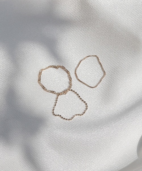 NOIR DE POUPEE(ノワールドプーペ)の「K10 スクリュー チェーンリング(リング・レディース・ゴールド・#9/#11/#13/#3/#5/#15/#7)」の6枚目の写真