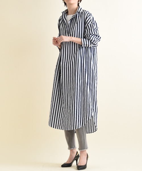 INTERPLANET（インタープラネット）の「ワイドストライプシャツワンピース（シャツワンピース・レディース・グリーン/ベージュ/ネイビー・FREE）」の3枚目の写真