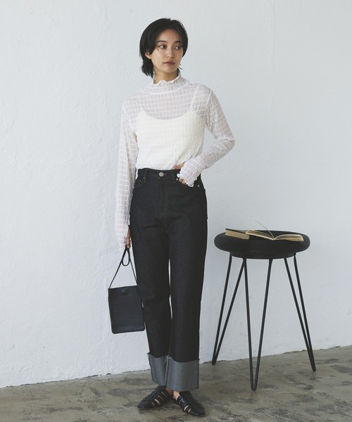 LIAN(リアン)の「シャーリングシアーハイネックプルオーバー(その他トップス・レディース・イエロー/ブラック/オフホワイト・FREE)」の4枚目の写真