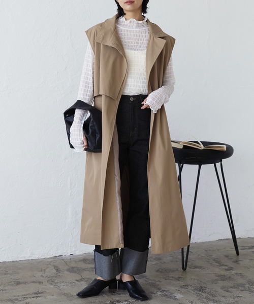 LIAN(リアン)の「シャーリングシアーハイネックプルオーバー(その他トップス・レディース・イエロー/ブラック/オフホワイト・FREE)」の11枚目の写真